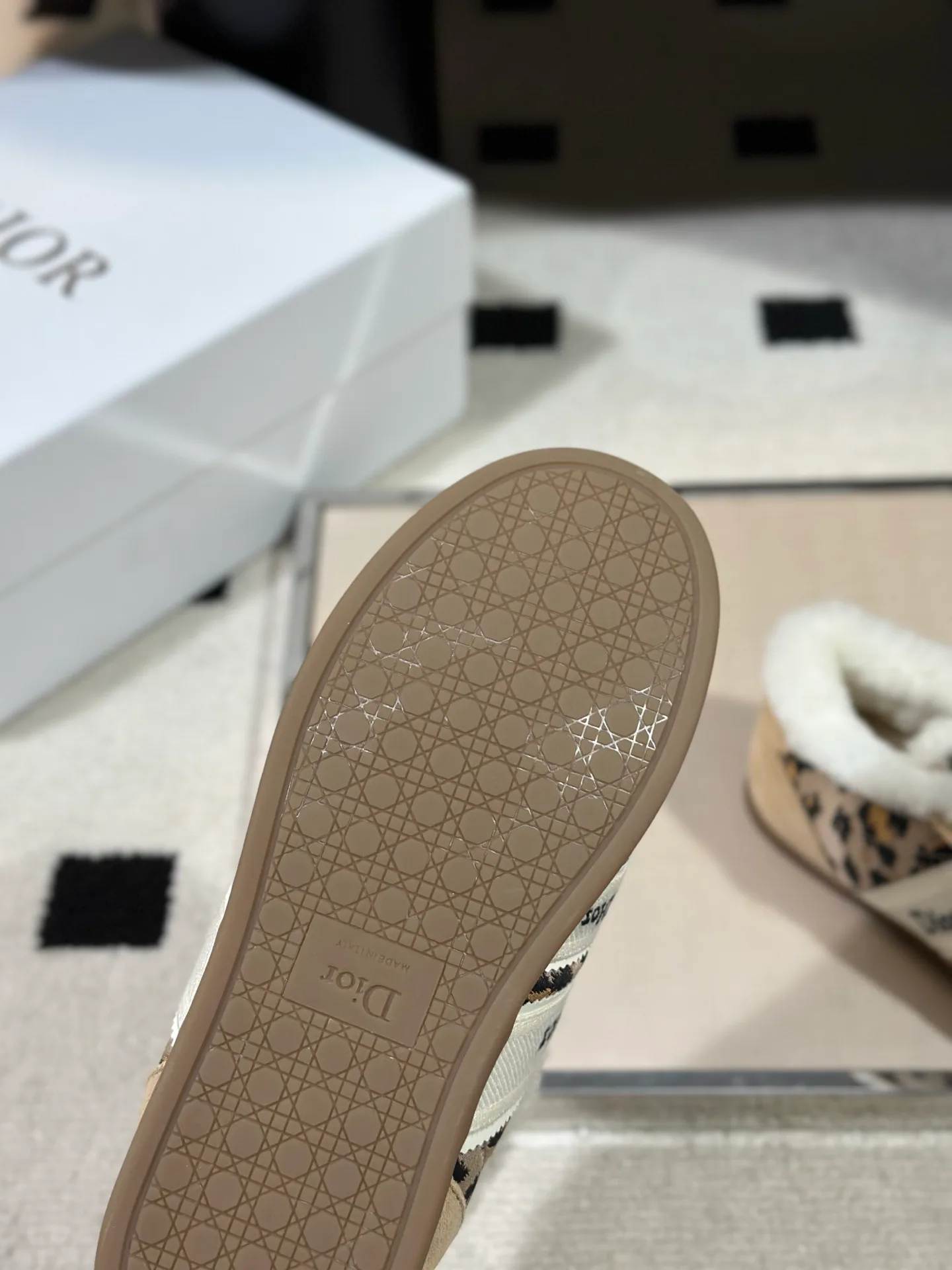 Кроссовки Женские Christian Dior 18366773