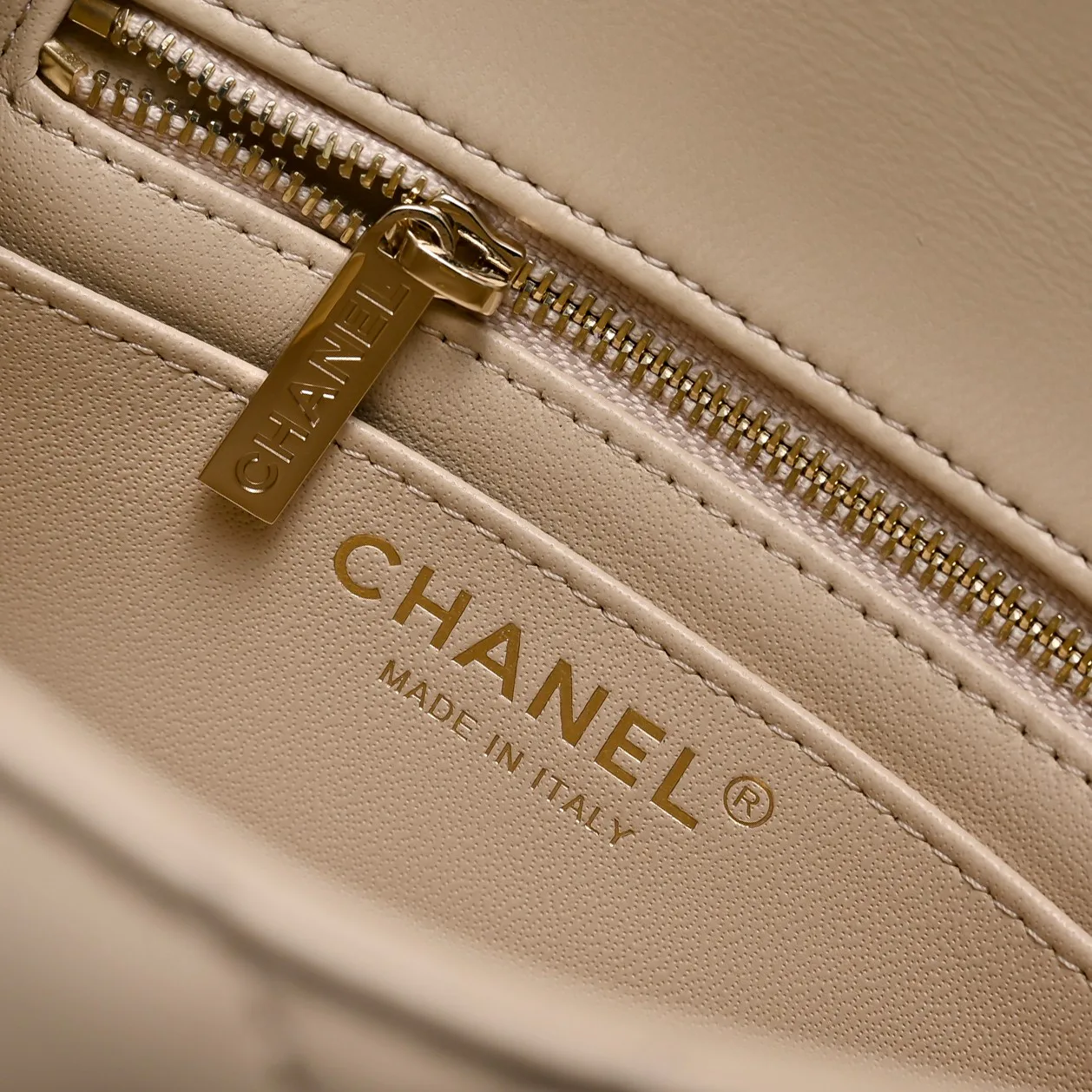Классические Сумки Женские Chanel 18147939