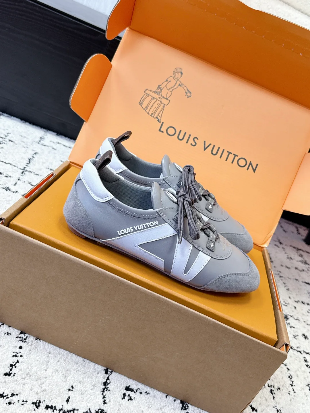 Кроссовки Женские Louis Vuitton 1752772