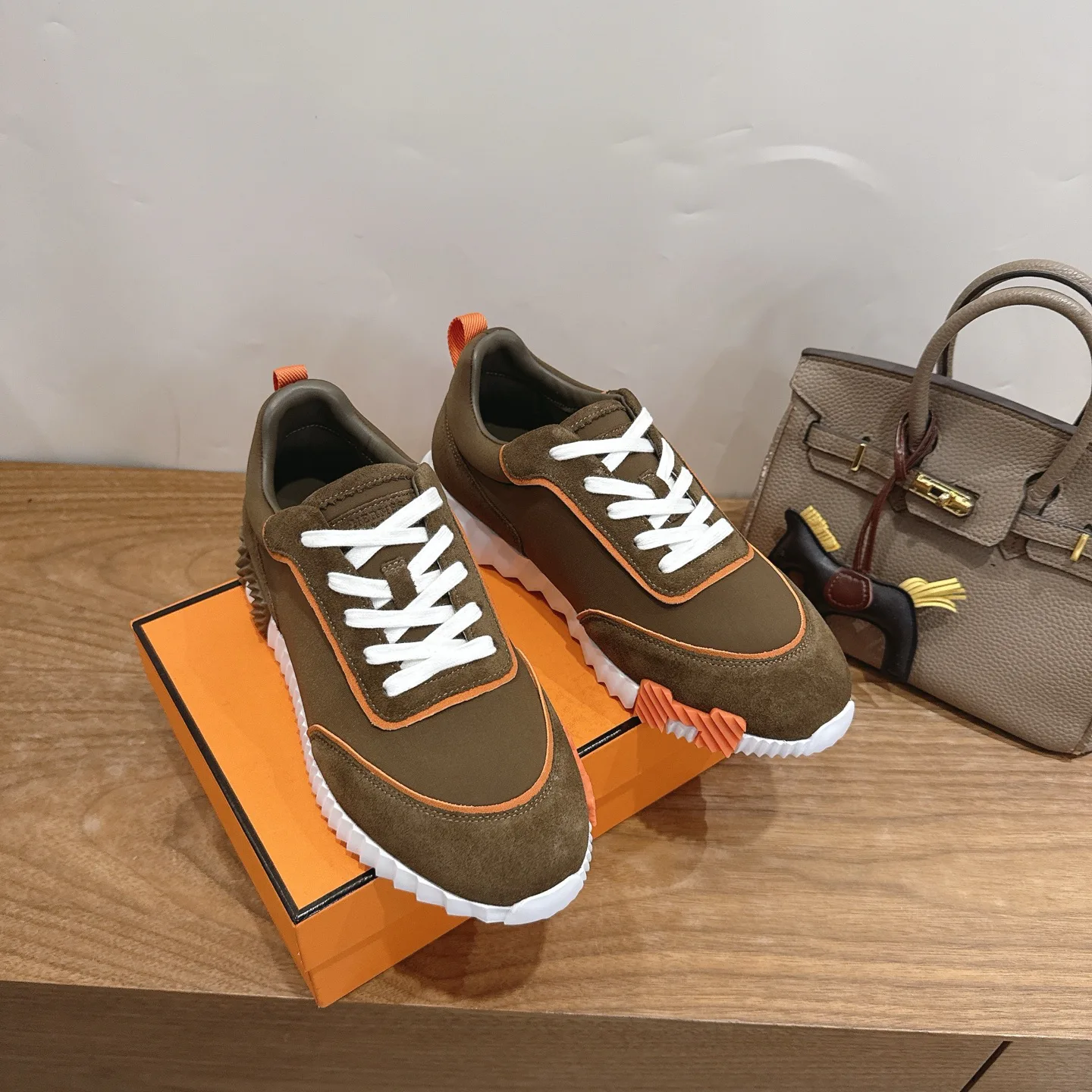Кроссовки Женские Hermes 18729692
