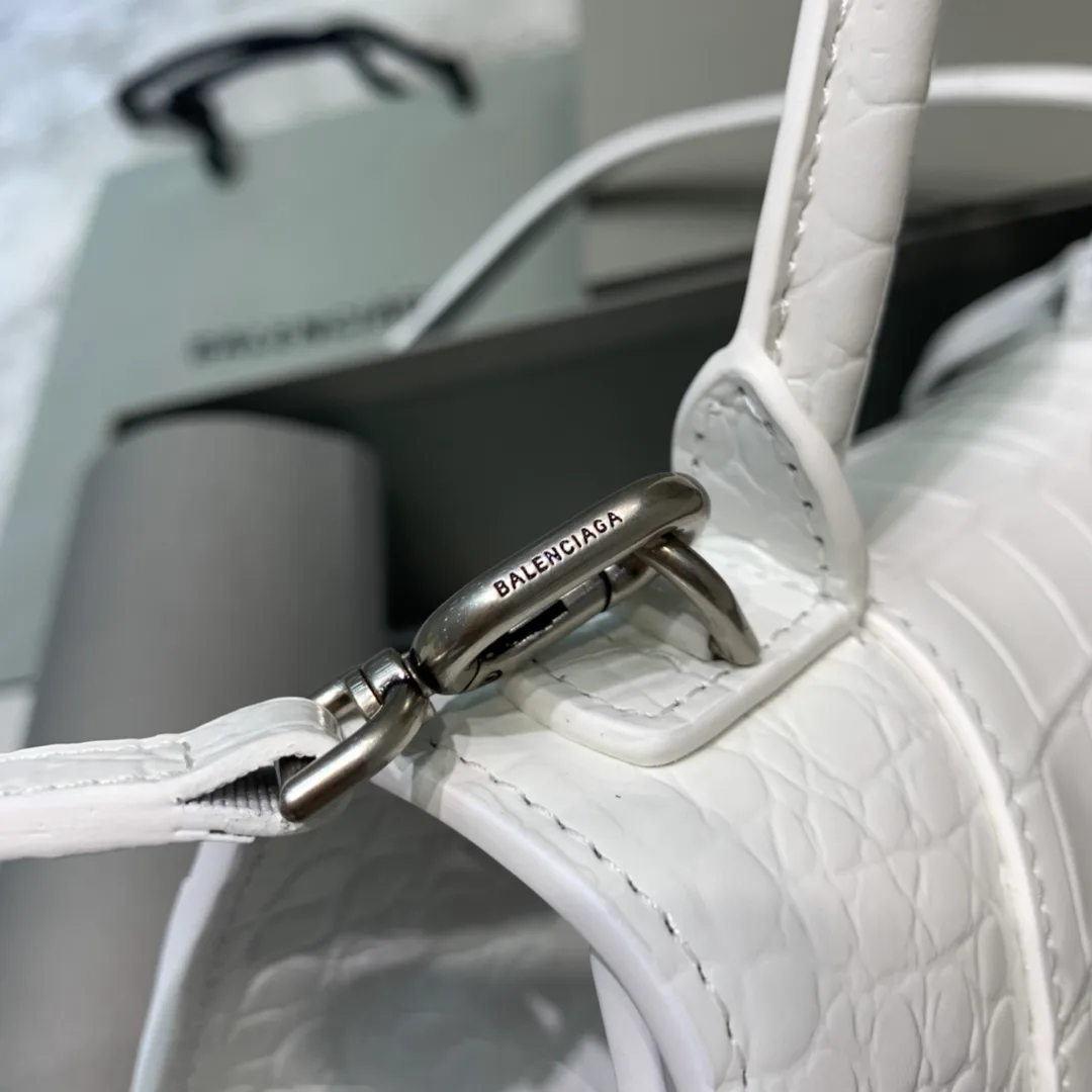 Классические Сумки Женские Balenciaga 17359749
