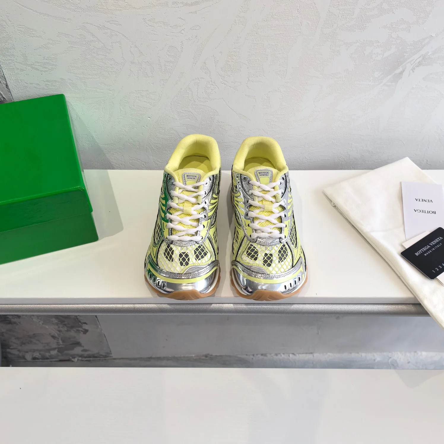 Кроссовки Женские Bottega Veneta 11677123