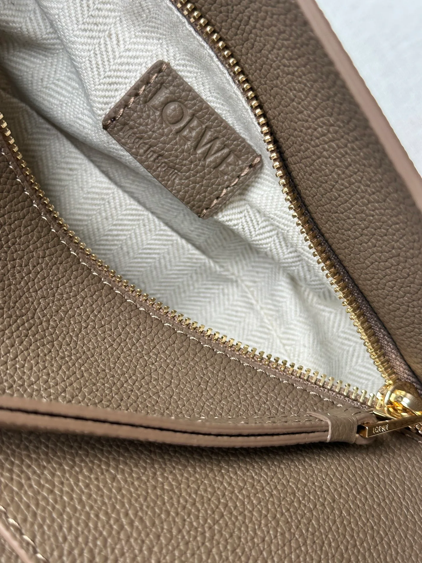 Классические Сумки Женские Loewe 13339540