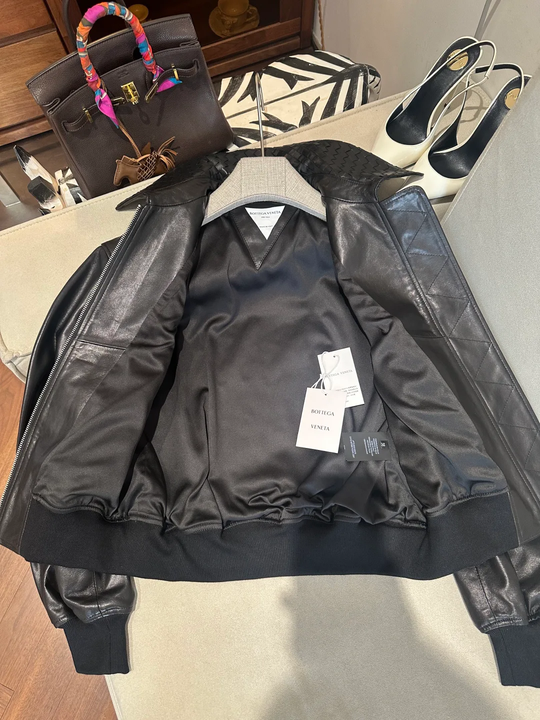 Кожаные Куртки И Дублёнки Женские Bottega Veneta 17934097