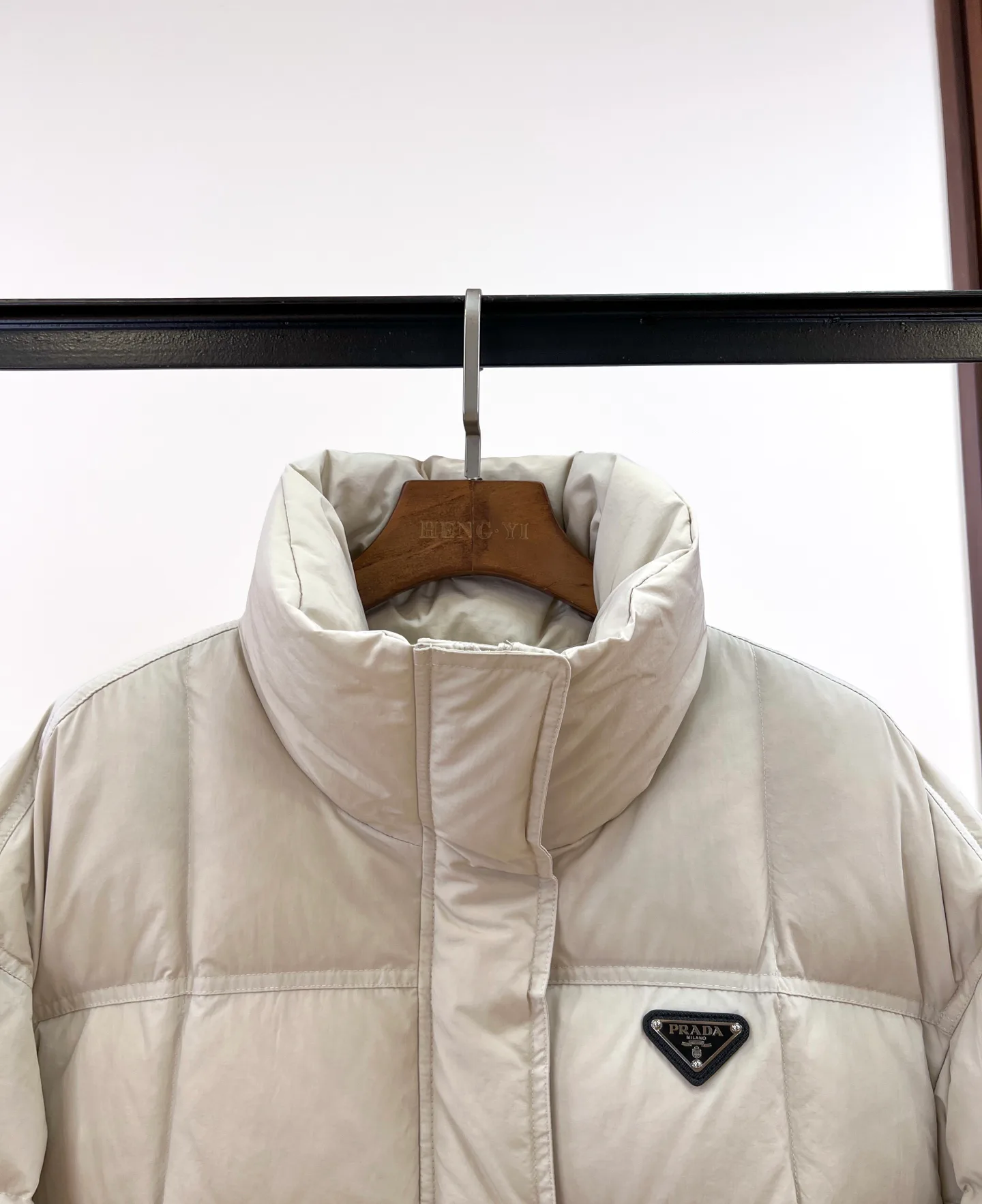 Куртки И Пуховики Женские Prada 18741909