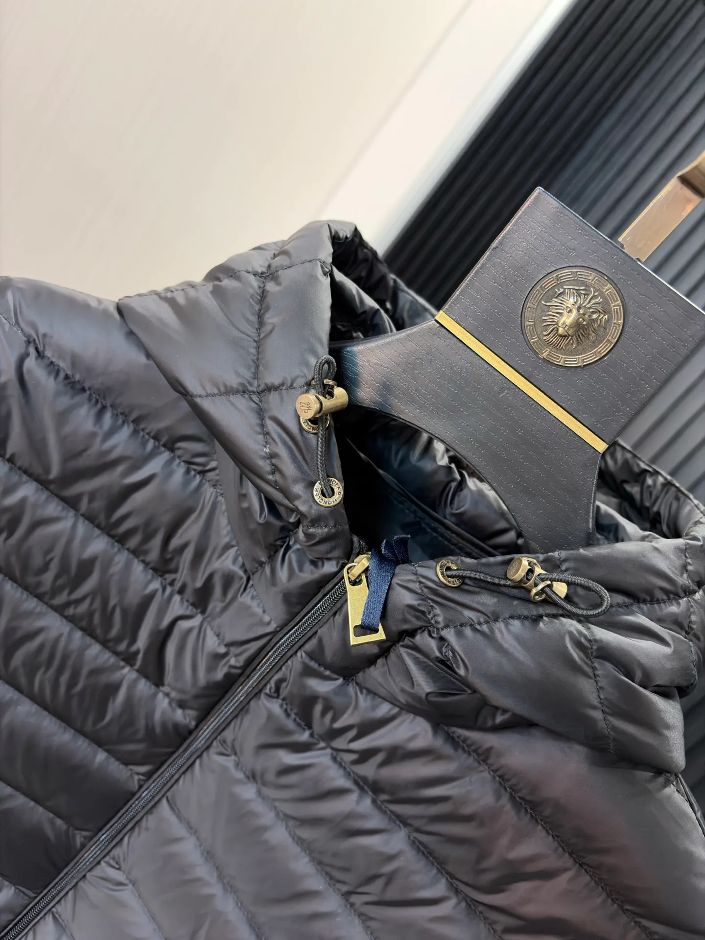 Куртки И Пуховики Мужские Moncler 18231138