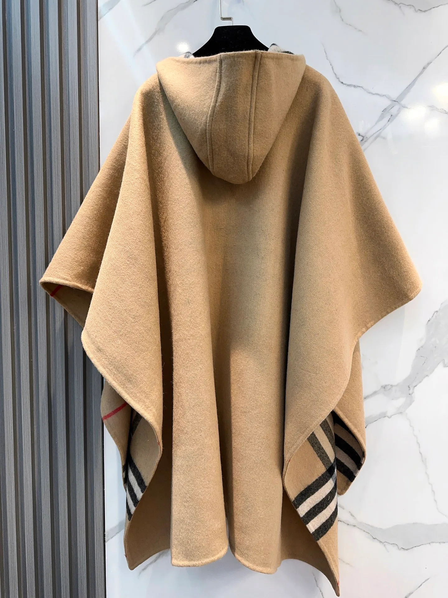 Пальто Женские Burberry 18709642