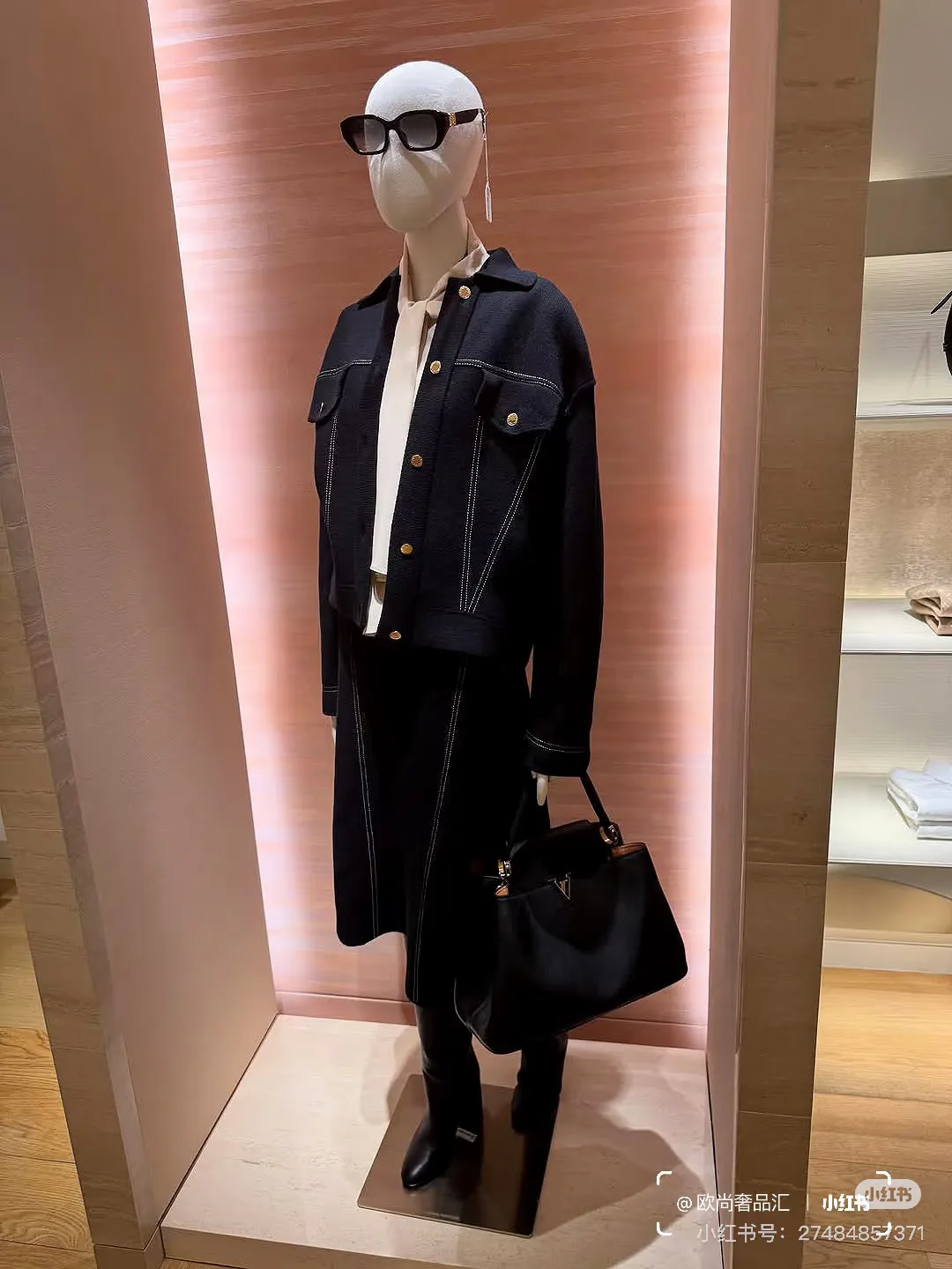 Куртки И Пуховики Женские Louis Vuitton 579168