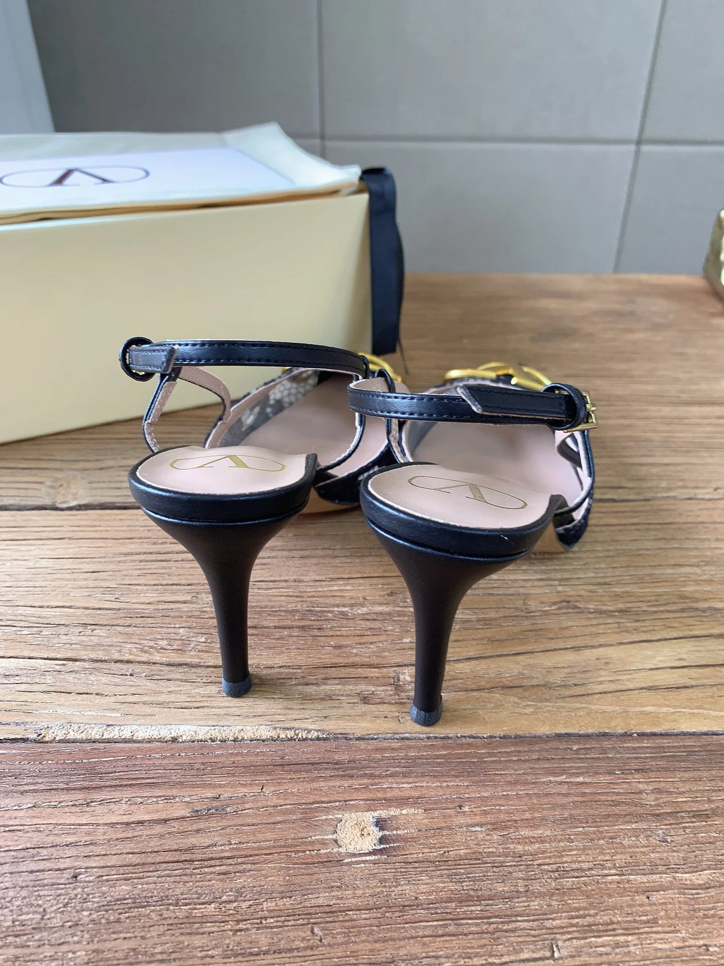 Туфли Женские Valentino 16942050