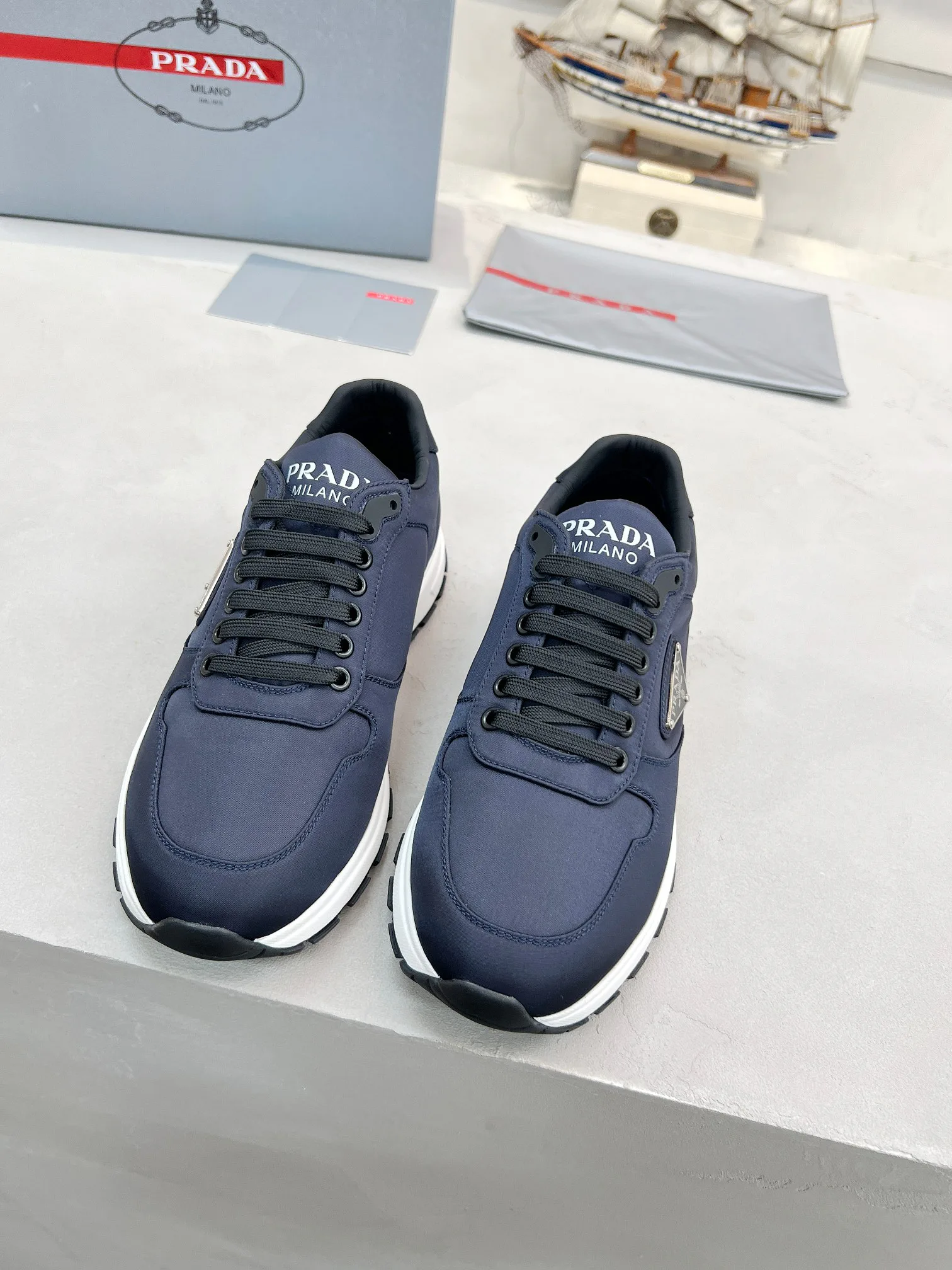 Ботинки Мужские Prada 11670880