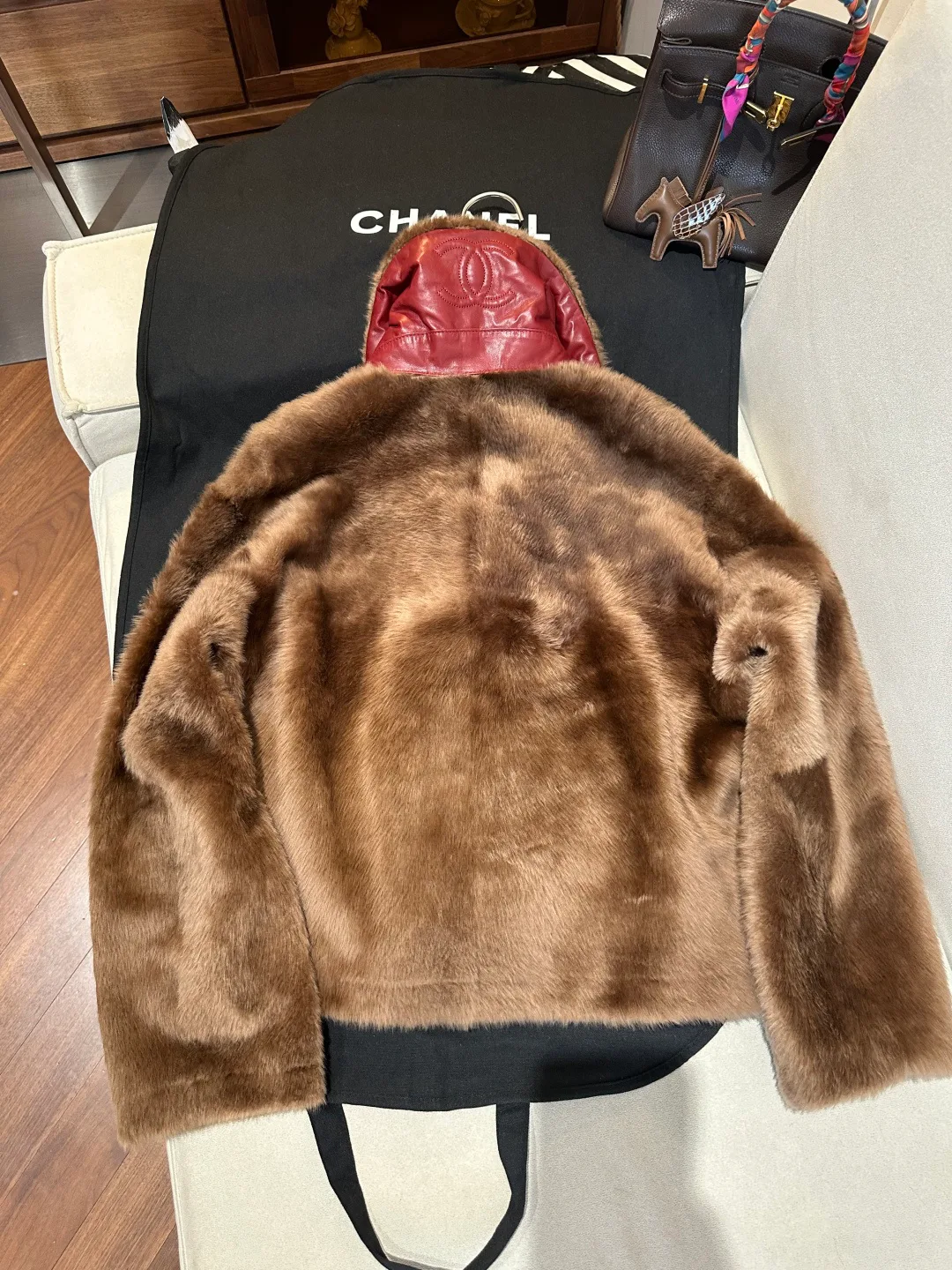 Кожаные Куртки И Дублёнки Женские Chanel 18040597