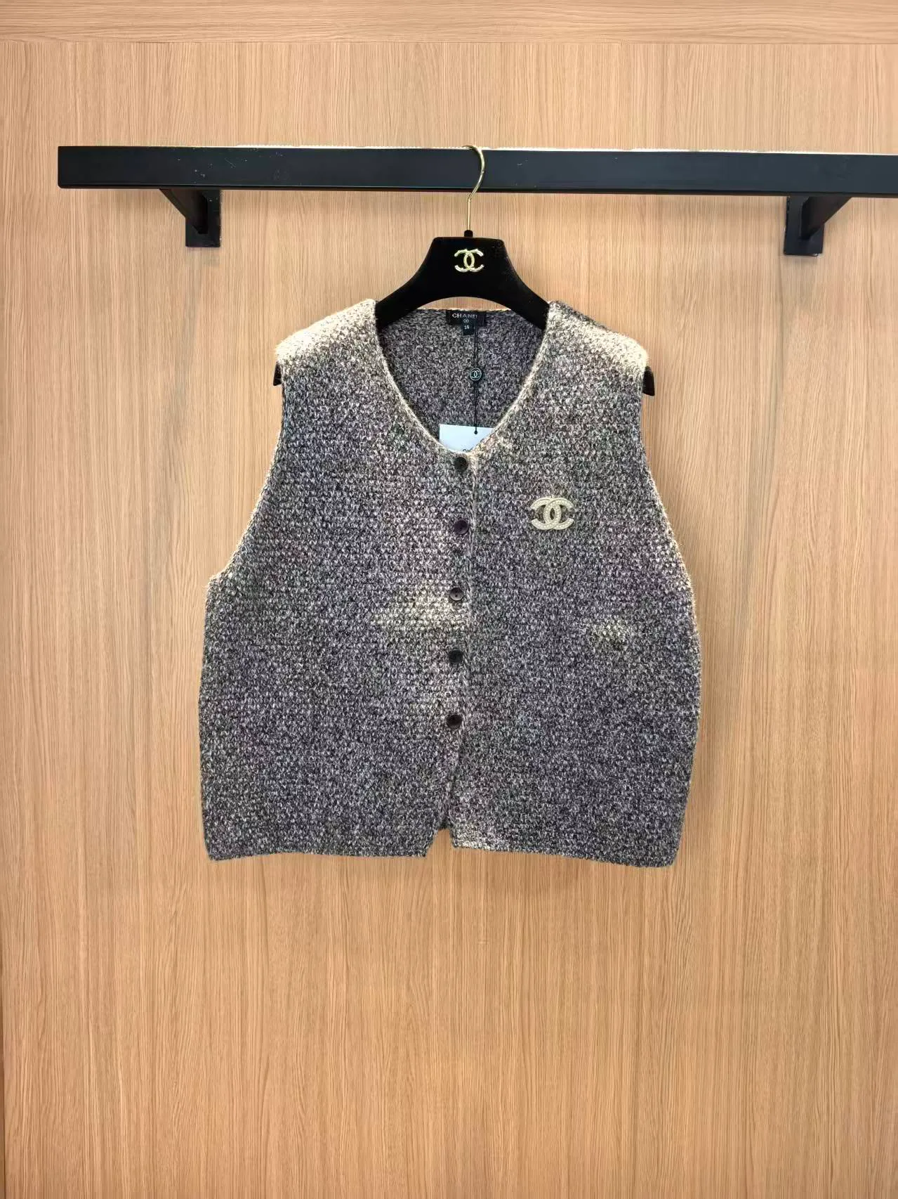 Жилеты Женские Chanel 18138713