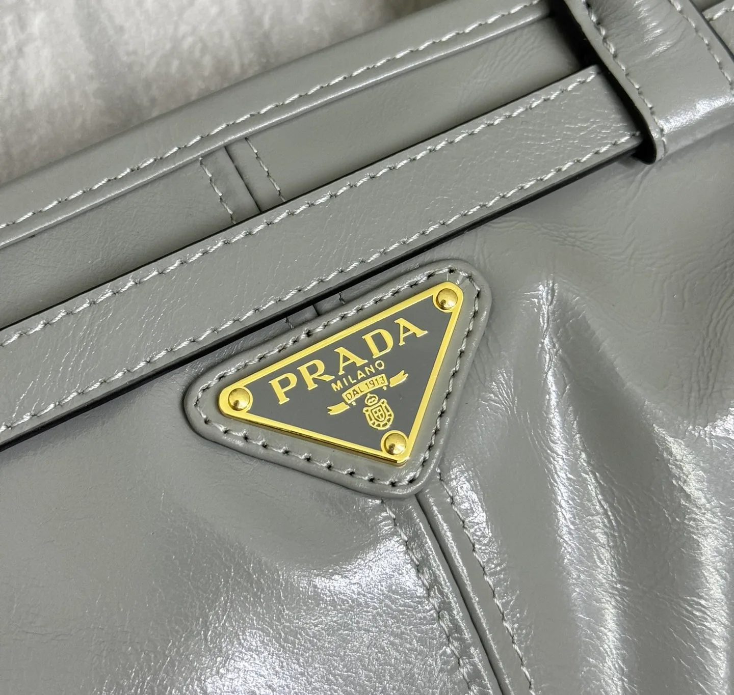 Классические Сумки Женские Prada 11462530