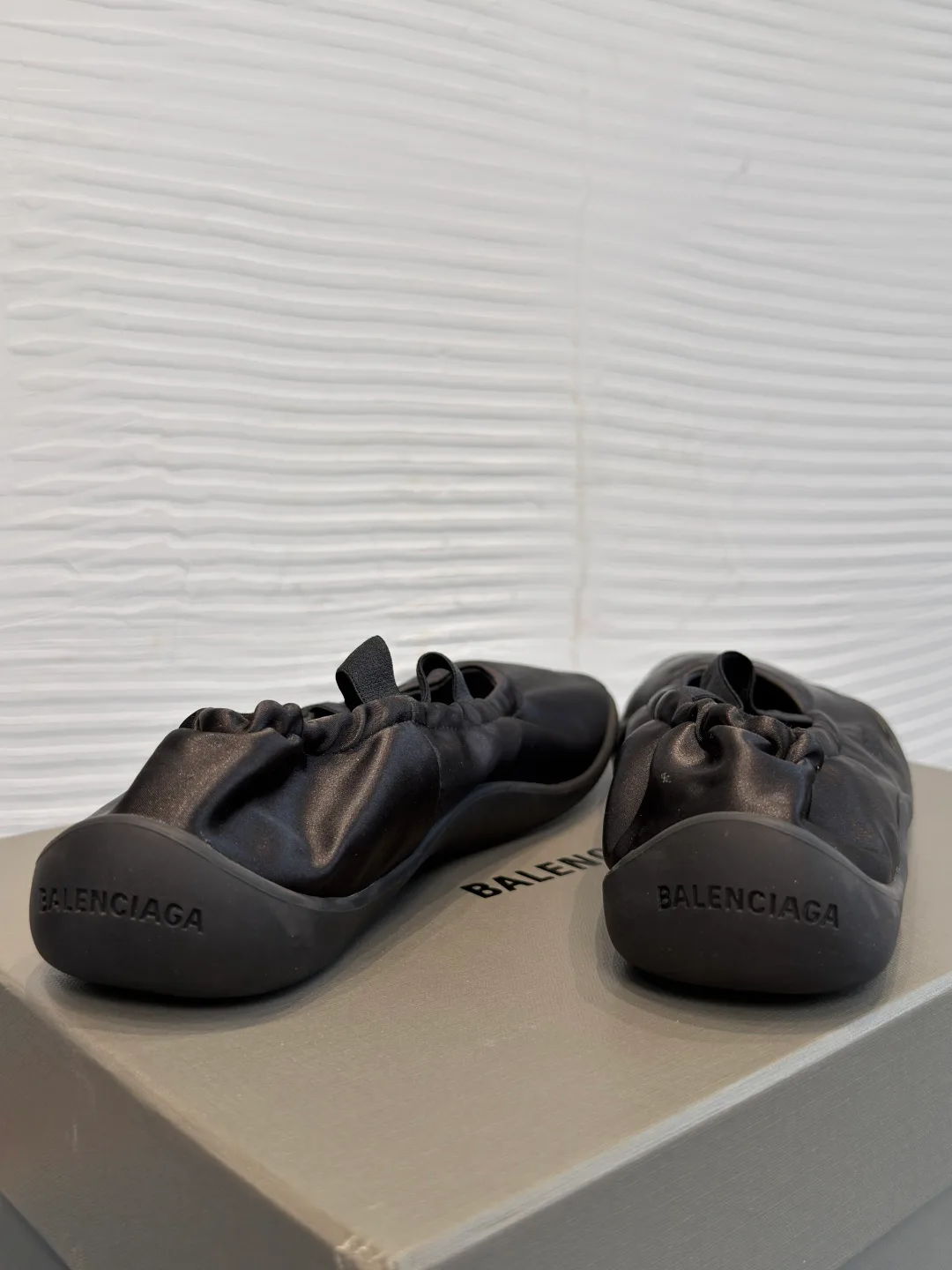 Балетки Женские Balenciaga 18604484