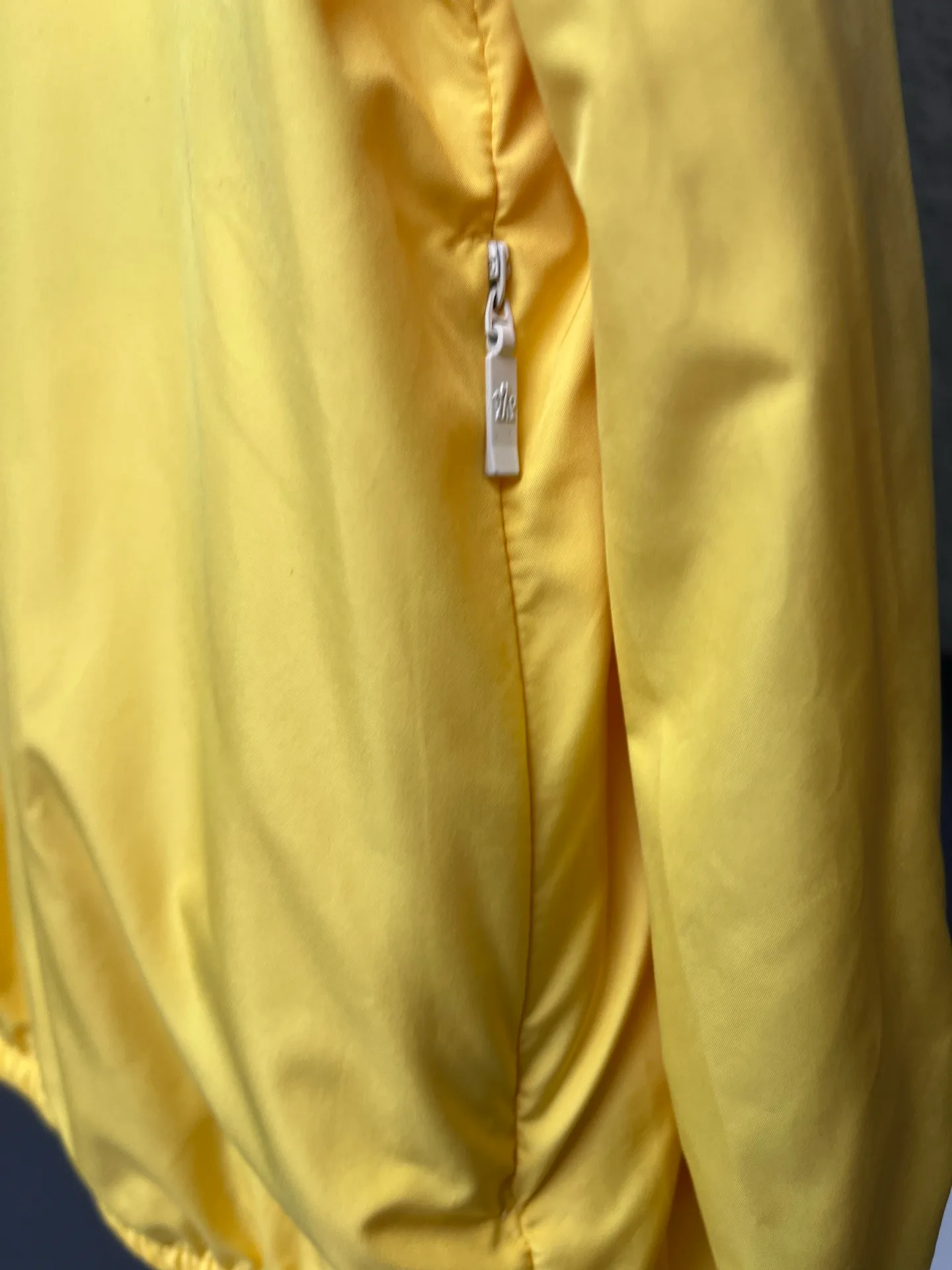 Куртки И Пуховики Женские Moncler 14179716