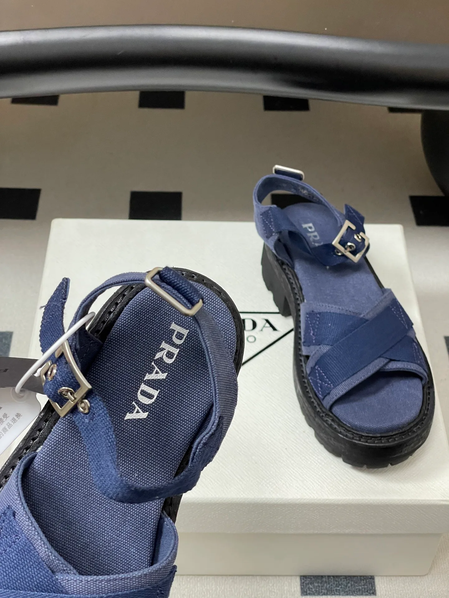 Сандалии Женские Prada 10993980
