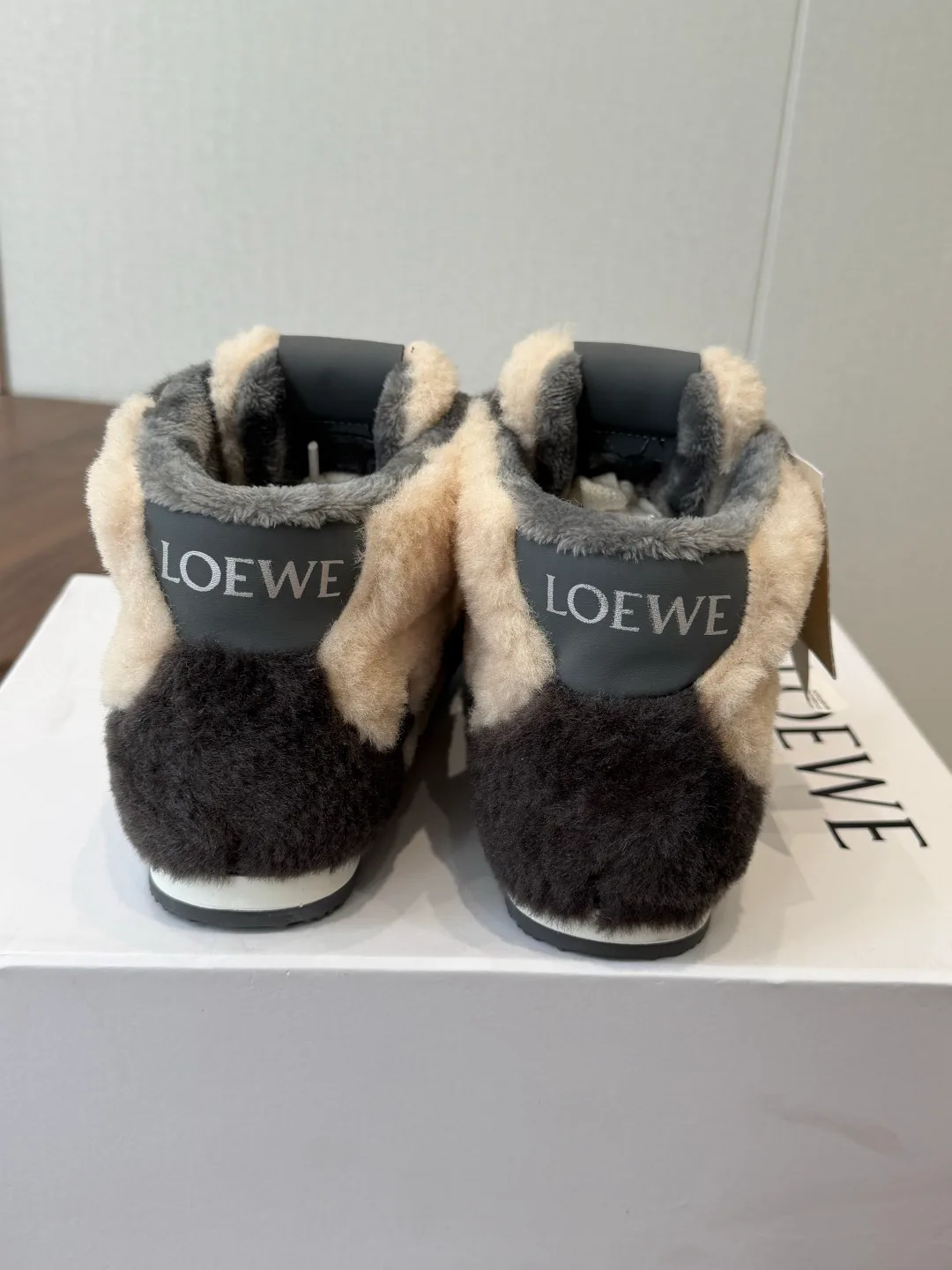 Кроссовки Женские Loewe 19539909