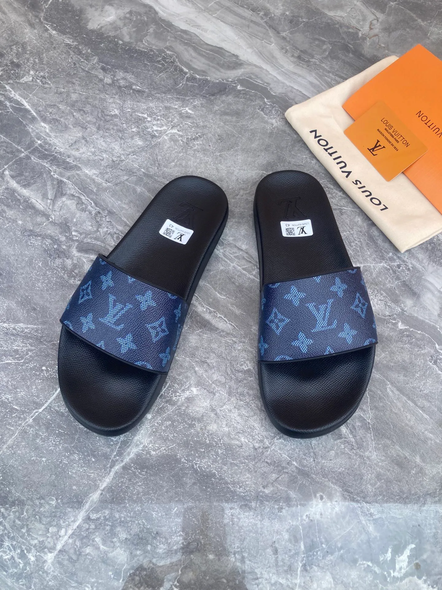 Шлепанцы Женские Louis Vuitton 5879847