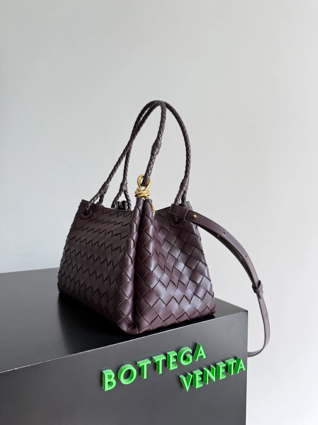 Классические Сумки Женские Bottega Veneta 9860478