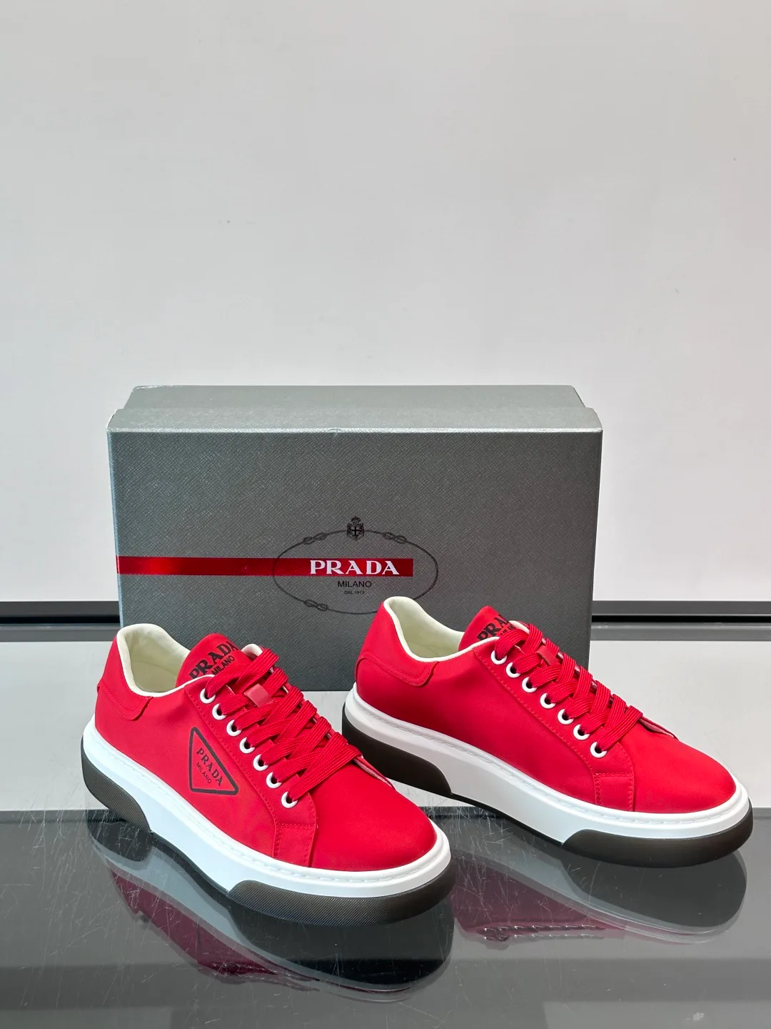 Кроссовки Мужские Prada 17913730