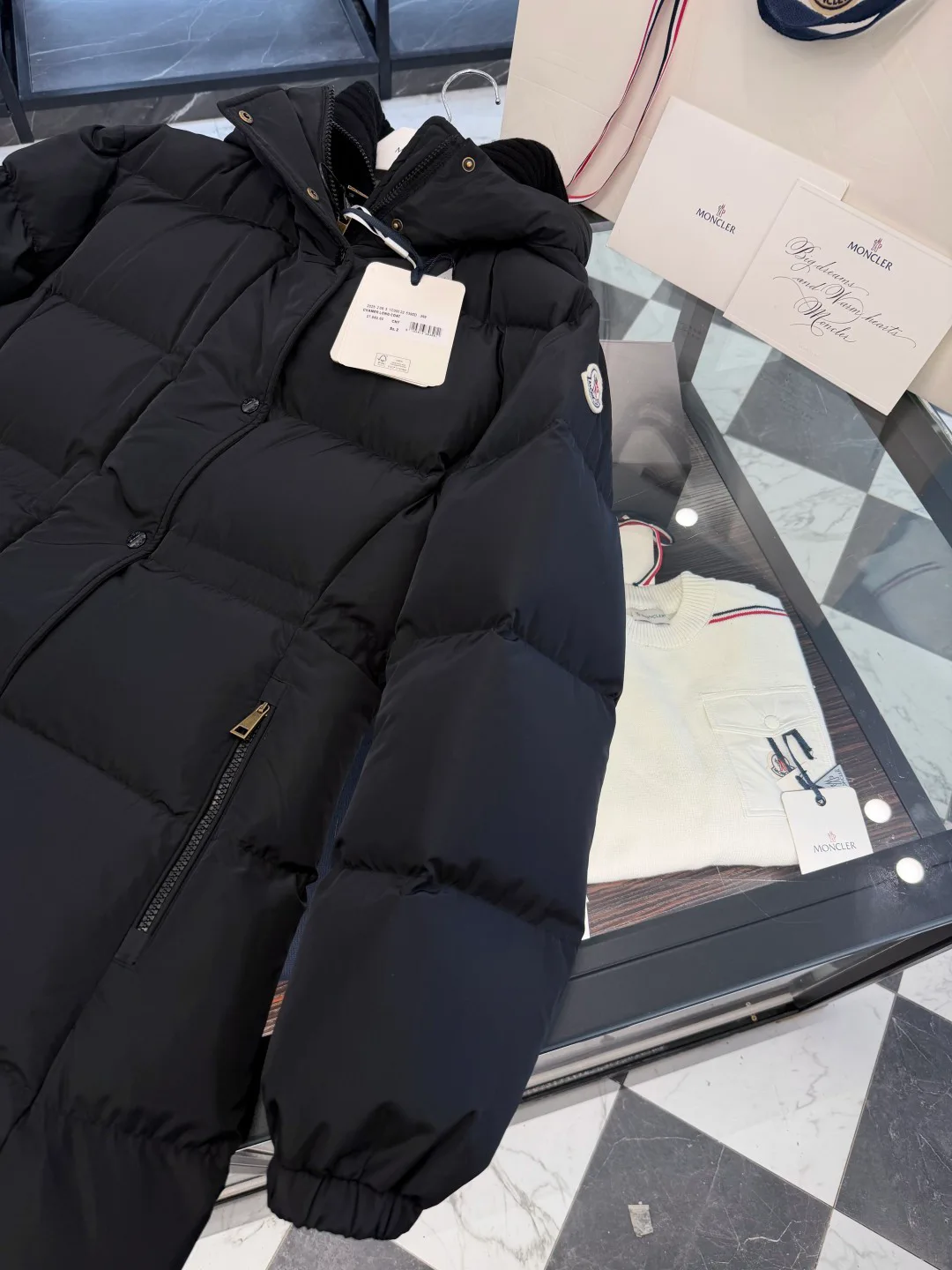 Куртки И Пуховики Женские Moncler 18946178