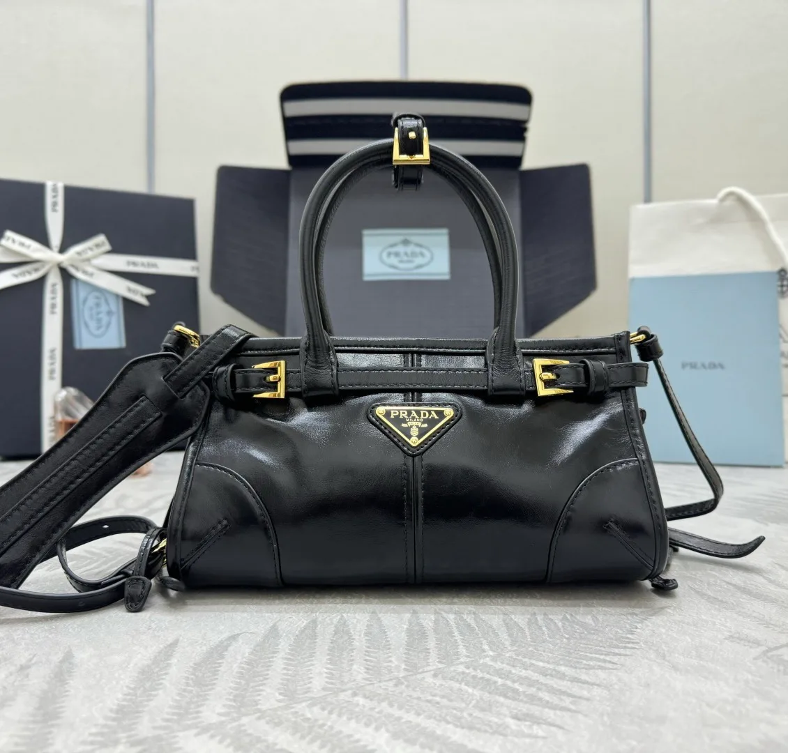 Классические Сумки Женские Prada 11682146