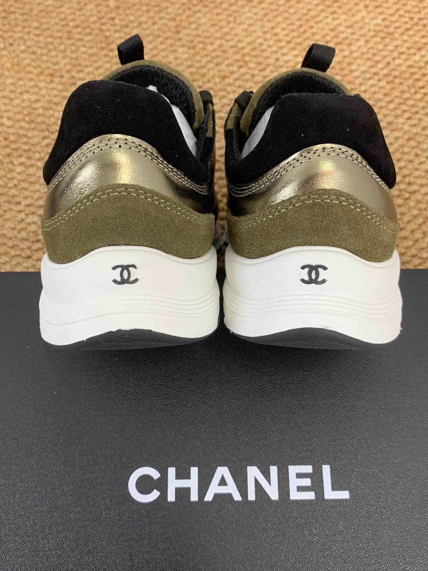 Кроссовки Женские Chanel 17545244