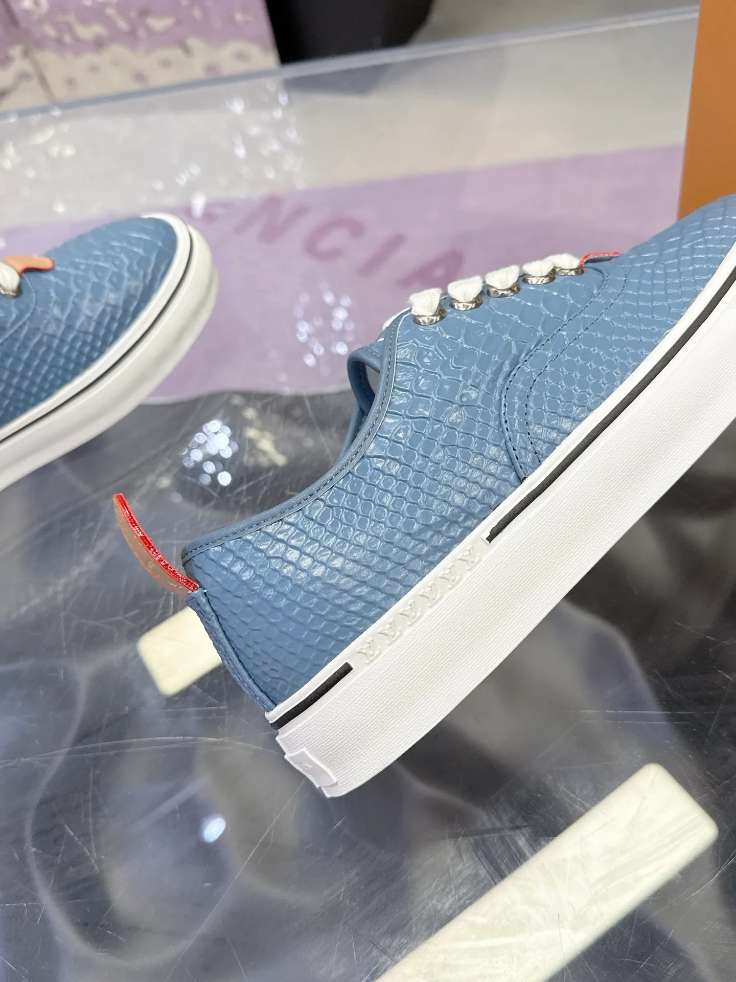 Кроссовки Мужские Louis Vuitton 17930916