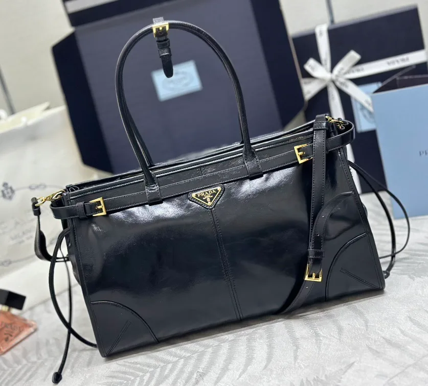 Классические Сумки Женские Prada 11462548