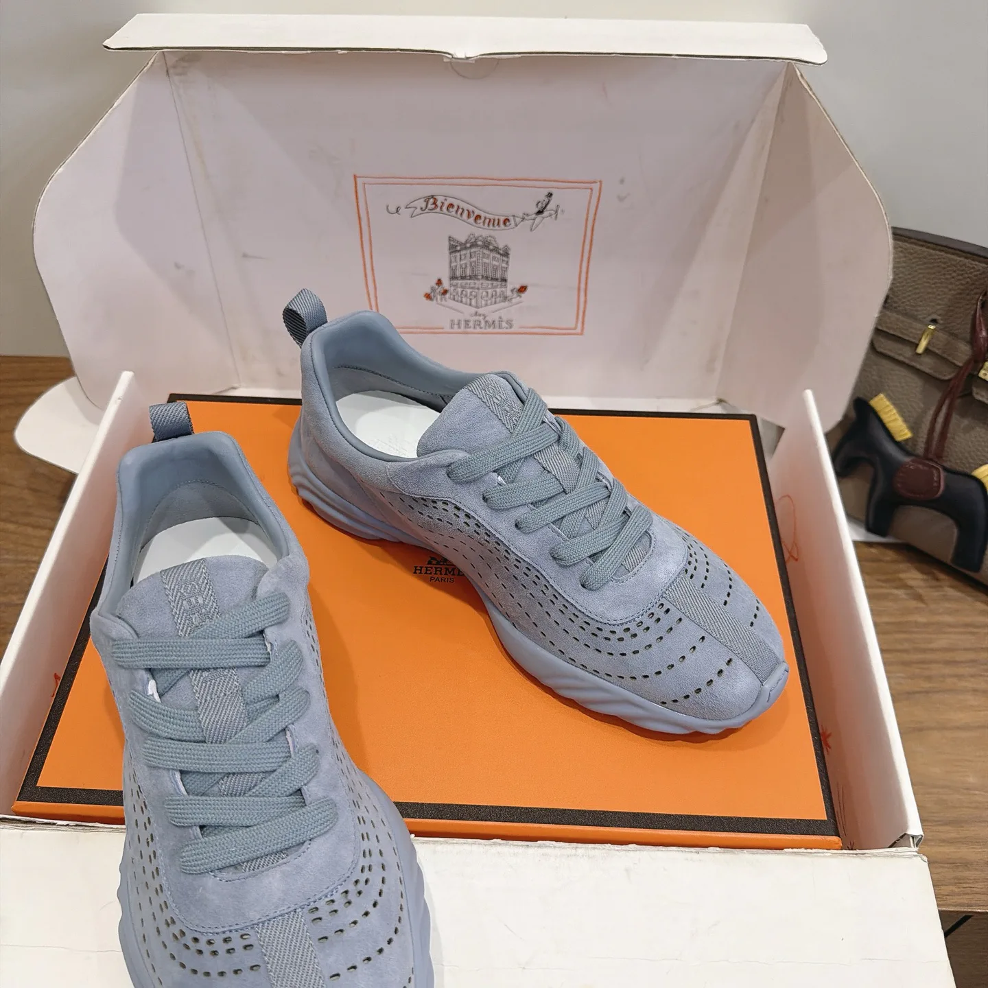 Кроссовки Женские Hermes 18230949