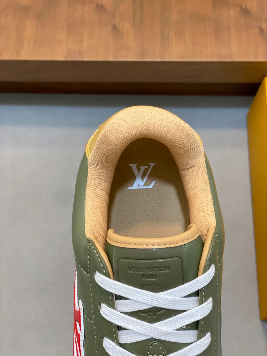 Кроссовки Женские Louis Vuitton 162990