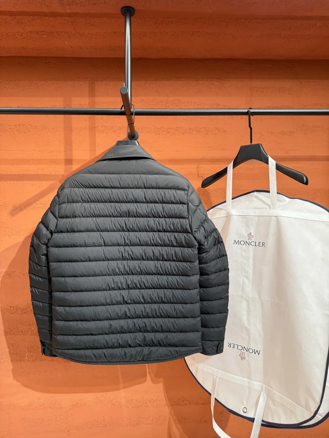 Куртки И Пуховики Женские Moncler 18436263