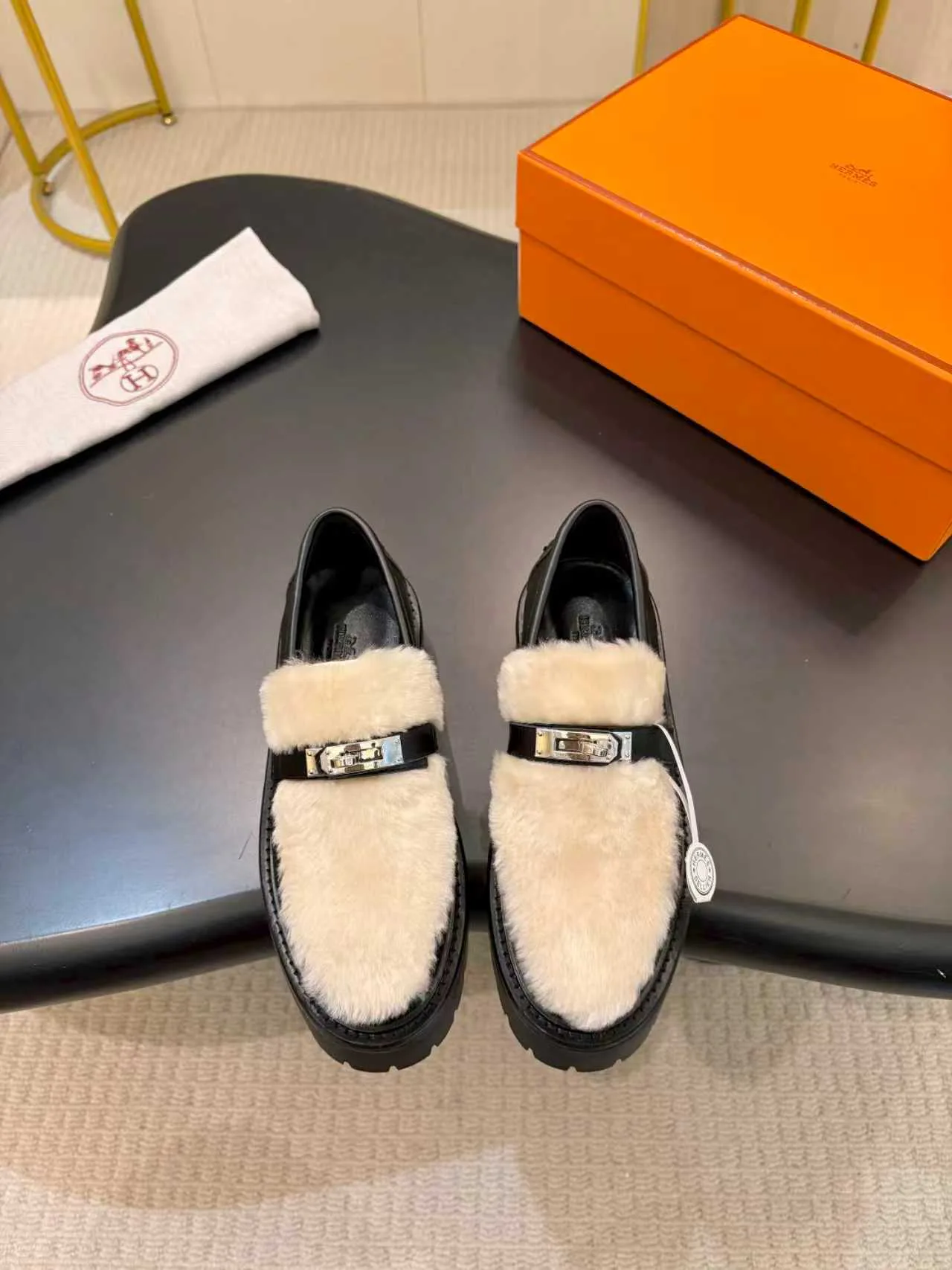 Лоферы Женские Hermes 379555