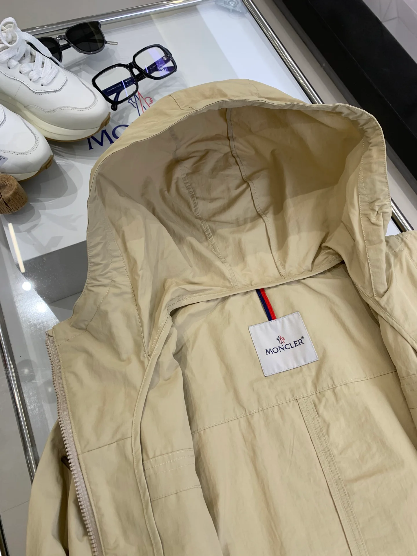 Куртки И Пуховики Женские Moncler 11427008
