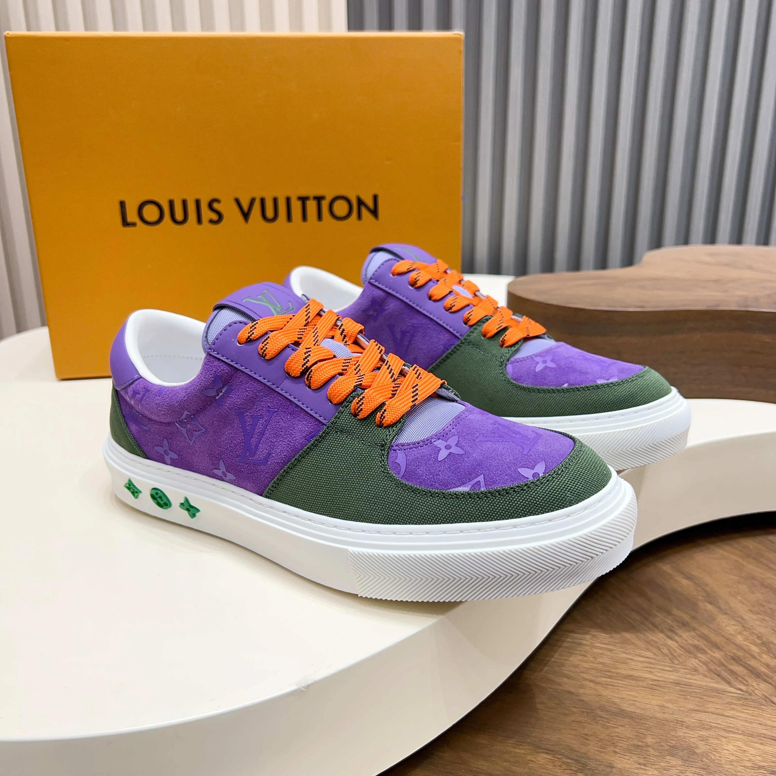 Кроссовки Мужские Louis Vuitton 18117095