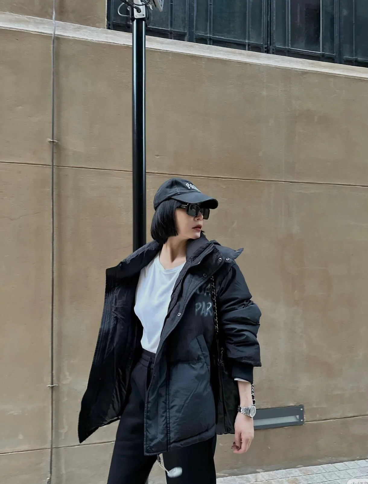 Куртки И Пуховики Женские Balenciaga 1734190