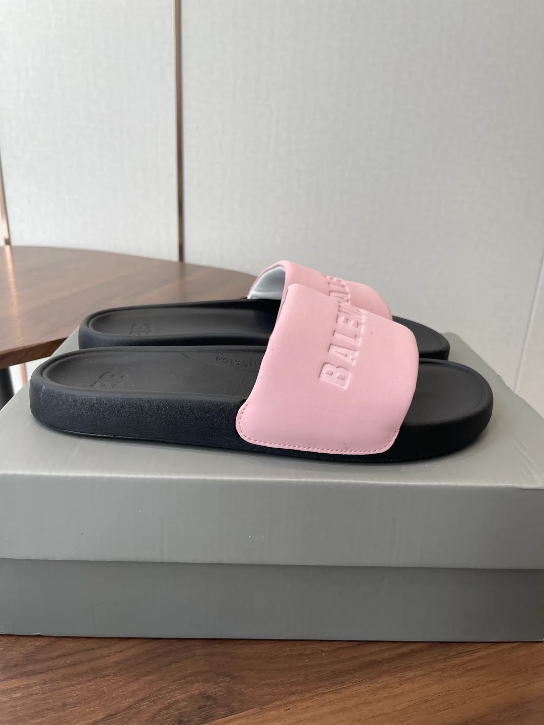 Шлепанцы Женские Balenciaga 11428072