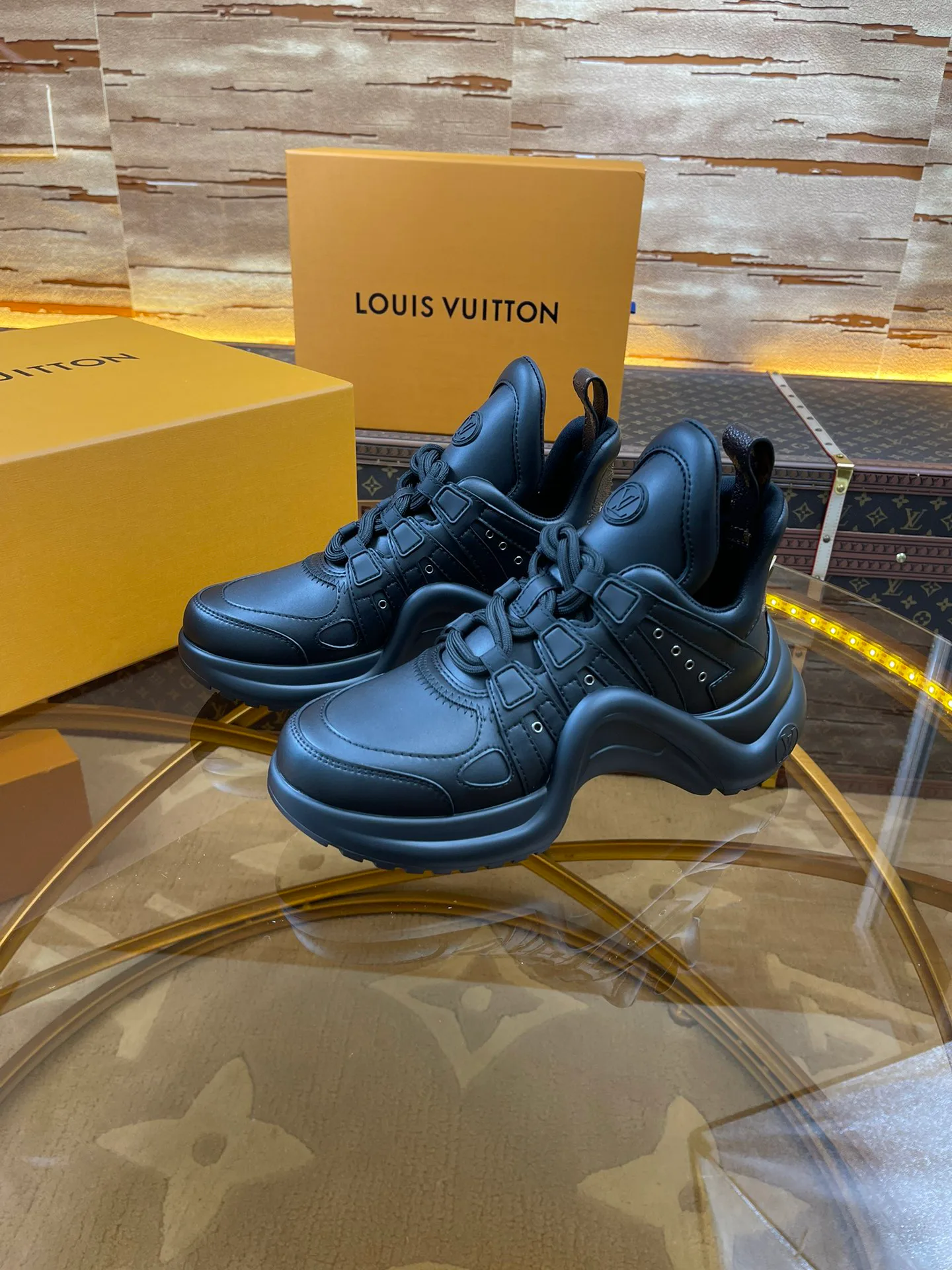 Кроссовки Женские Louis Vuitton 17373