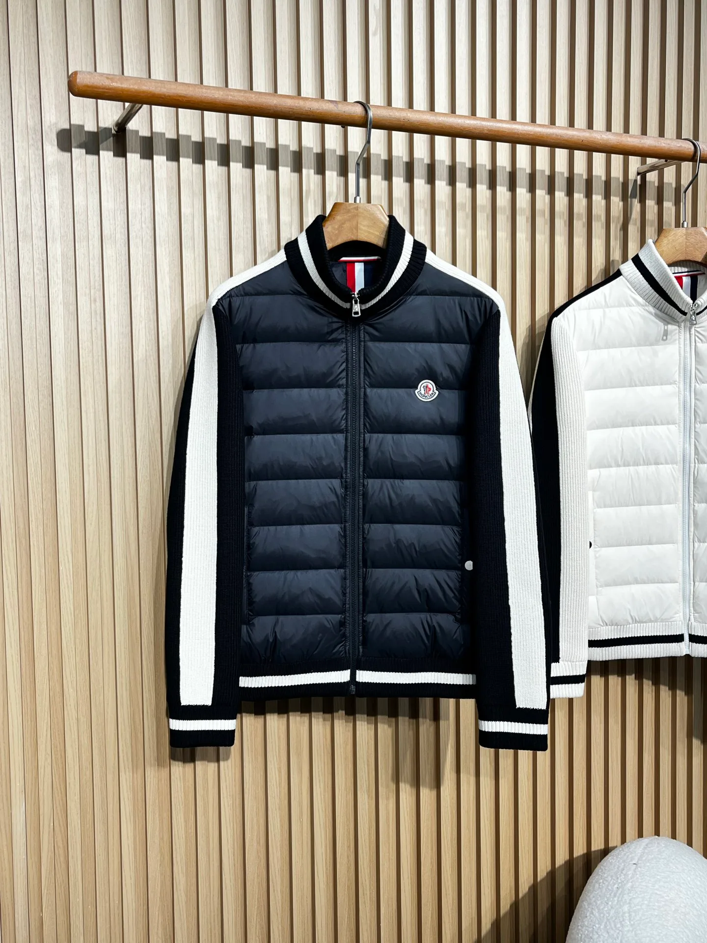 Куртки И Пуховики Мужские Moncler 1857748