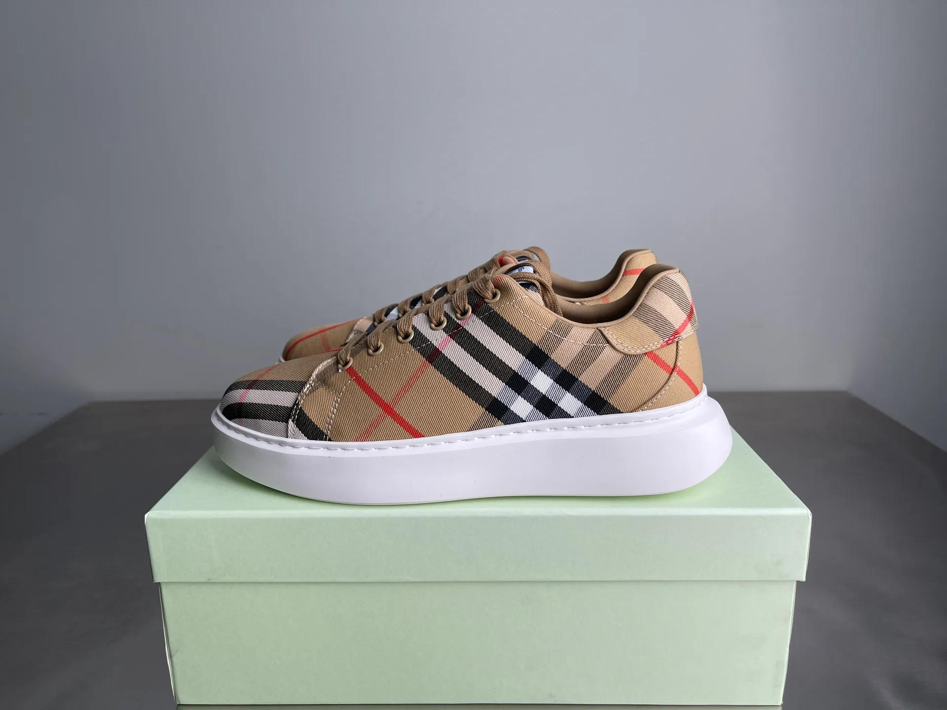 Кроссовки Мужские Burberry 11460323