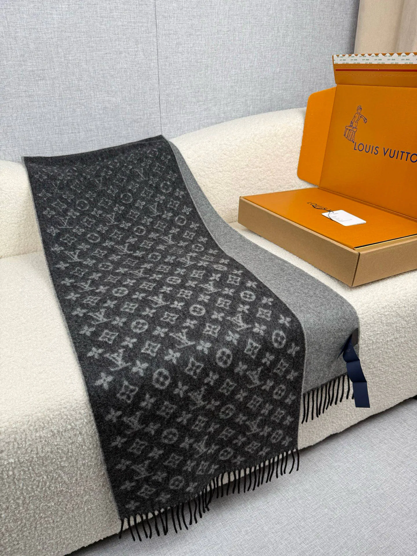 Шарфы Louis Vuitton 692782