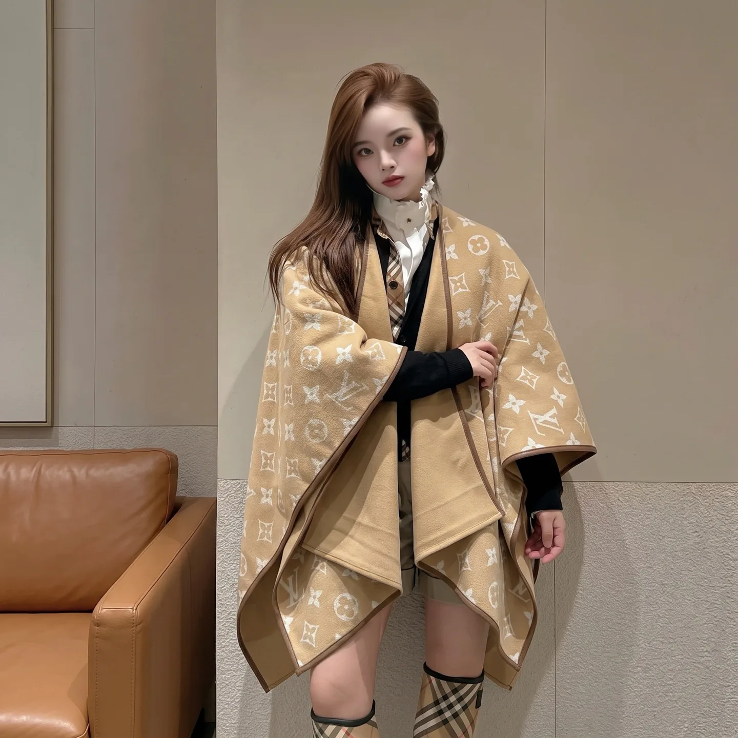 Пальто Женские Louis Vuitton 18262611