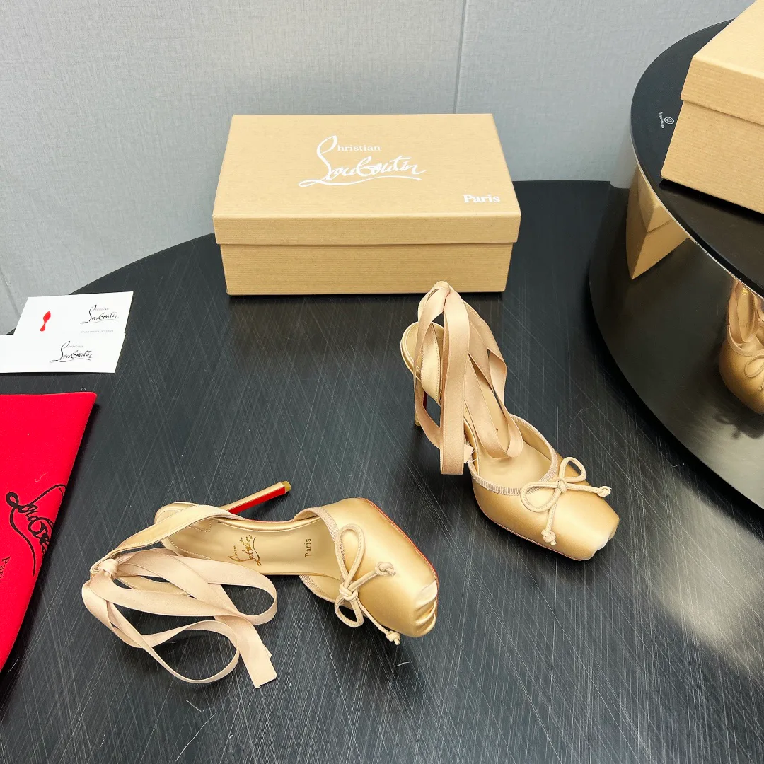 Туфли Женские Christian Louboutin 401892