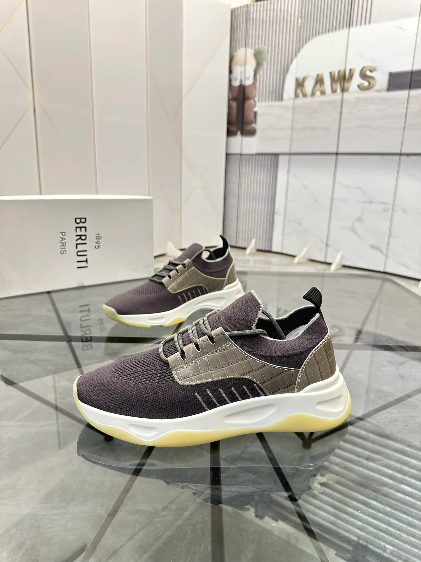 Кроссовки Женские Berluti 462891