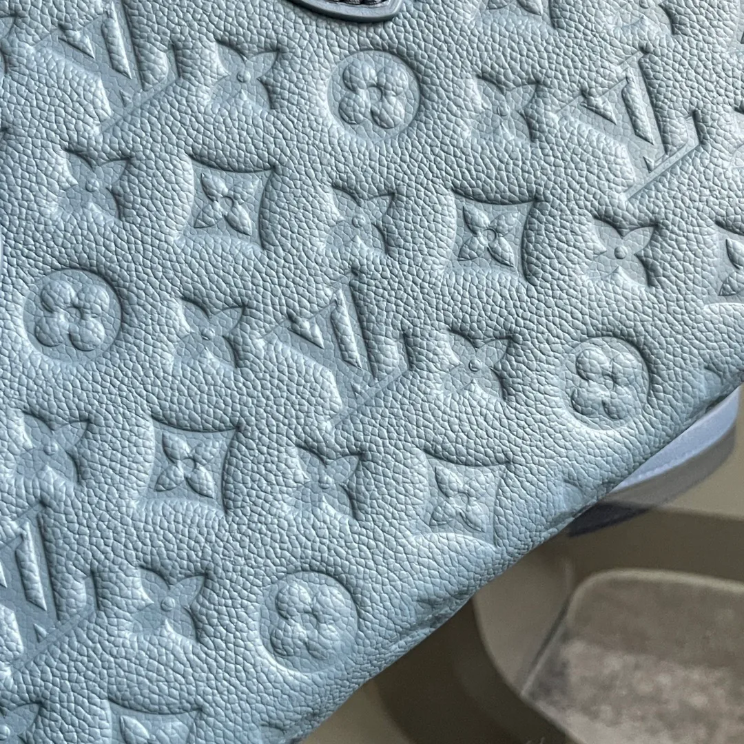 Классические Сумки Женские Louis Vuitton 11886367