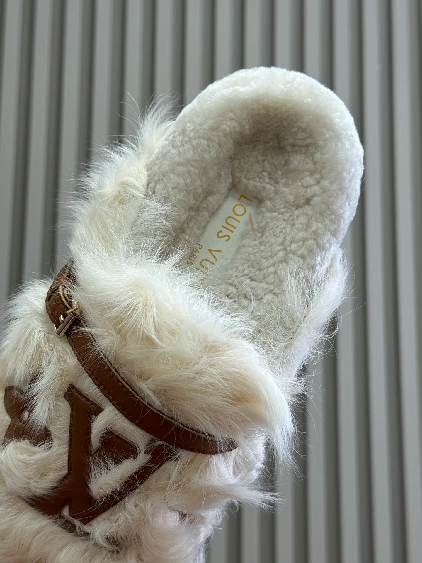 Тапочки Женские Louis Vuitton 138192