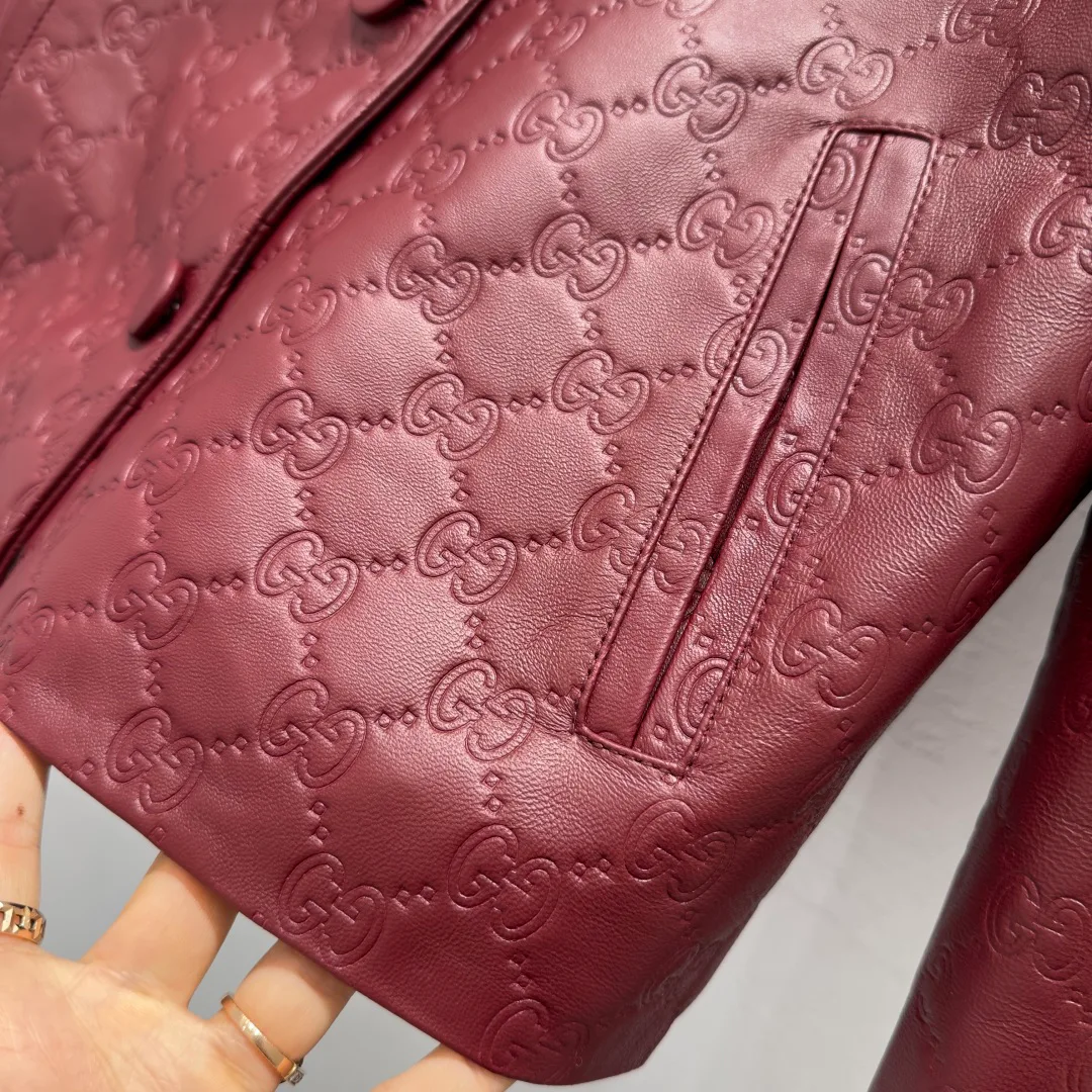 Кожаные Куртки И Дублёнки Женские Gucci 10207253