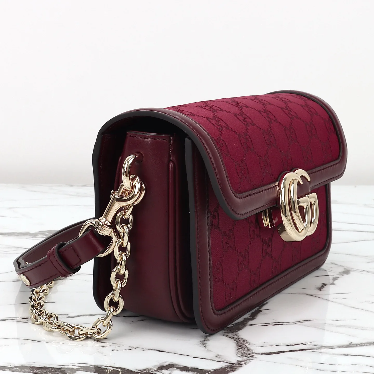 Классические Сумки Женские Gucci 18210727