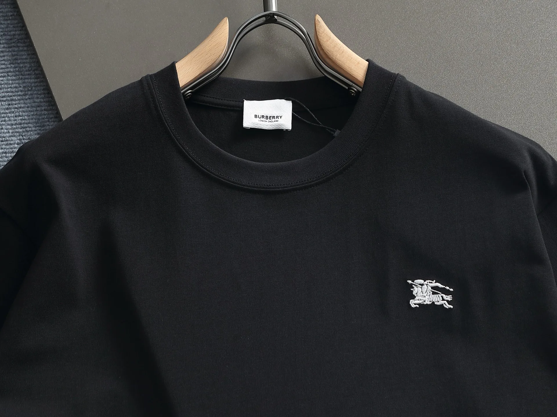 Футболки Женские Burberry 11151352
