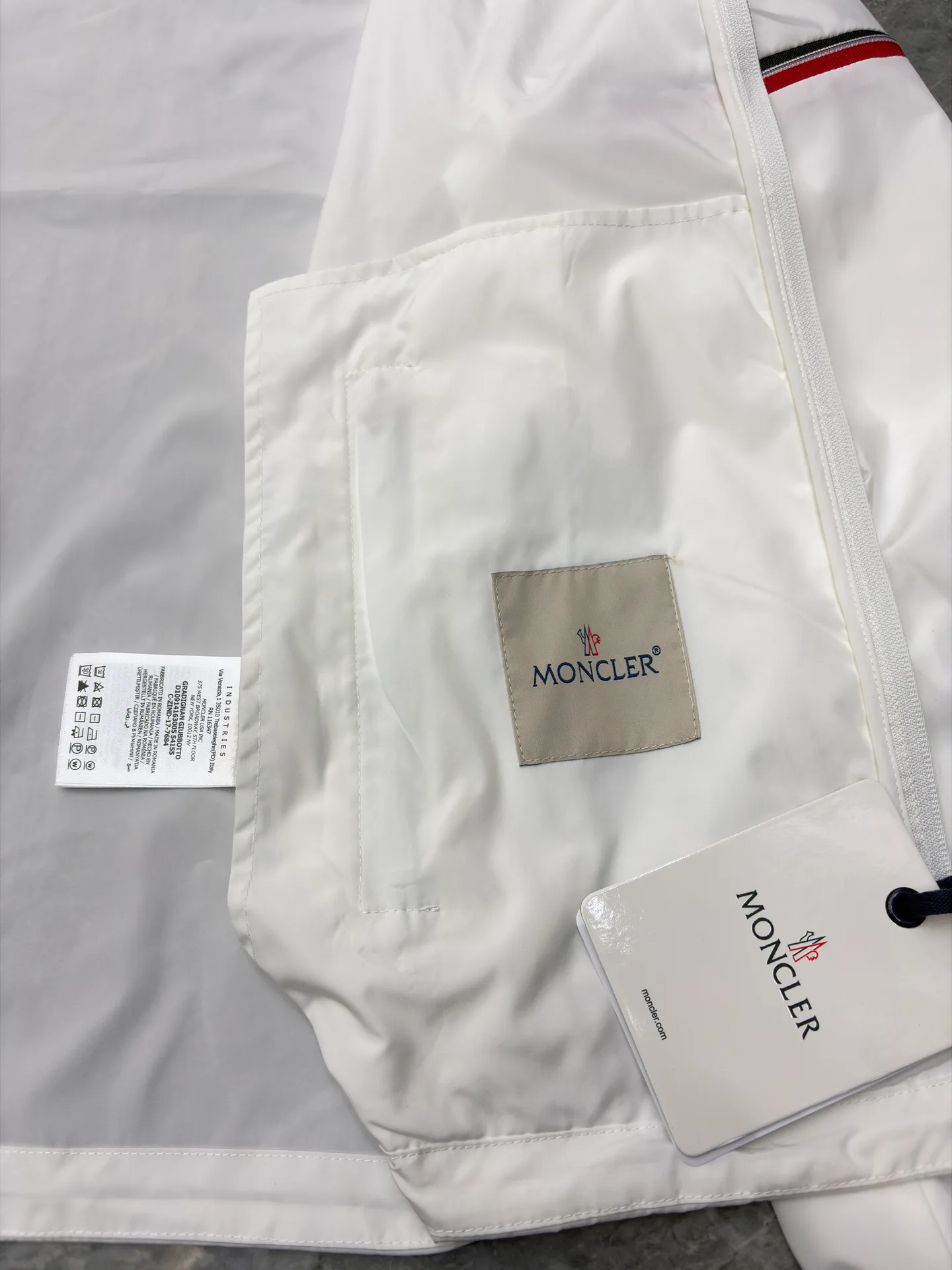 Куртки И Пуховики Женские Moncler 11690855